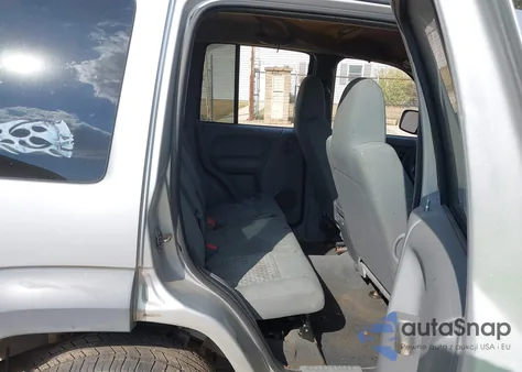 2005 Jeep Liberty Sport from USA, damaged, VIN 1J4GL48K45W627379